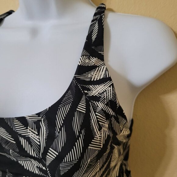 PrAna Womens Black & White Strappy Sports Bra‎ M Gym Workout Yoga Active - Picture 3 of 6